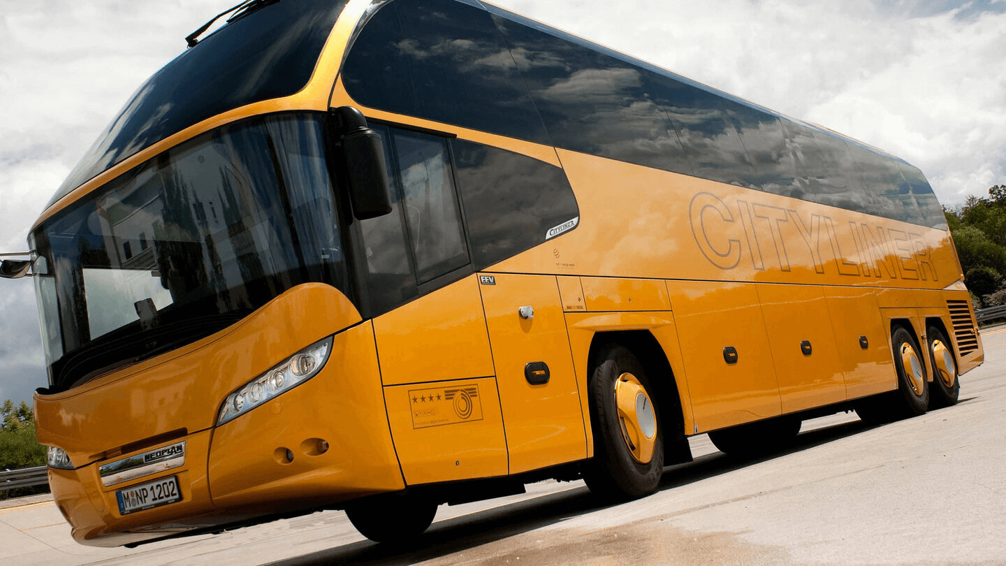 50 лет NEOPLAN Cityliner: путешествие во времени на классическом автобусе